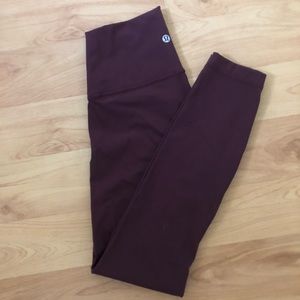 Lululemon size 4 wunder under legging